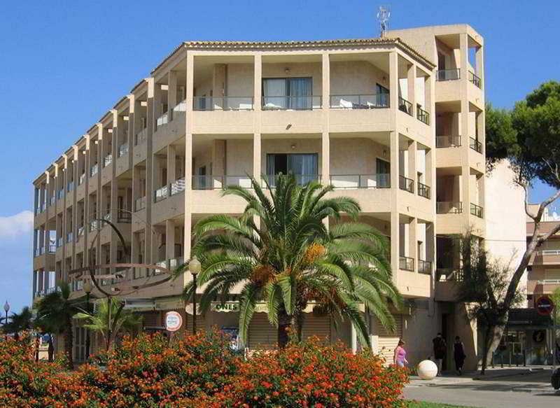 Apartamentos Arcos Playa S'Illot  Exteriör bild
